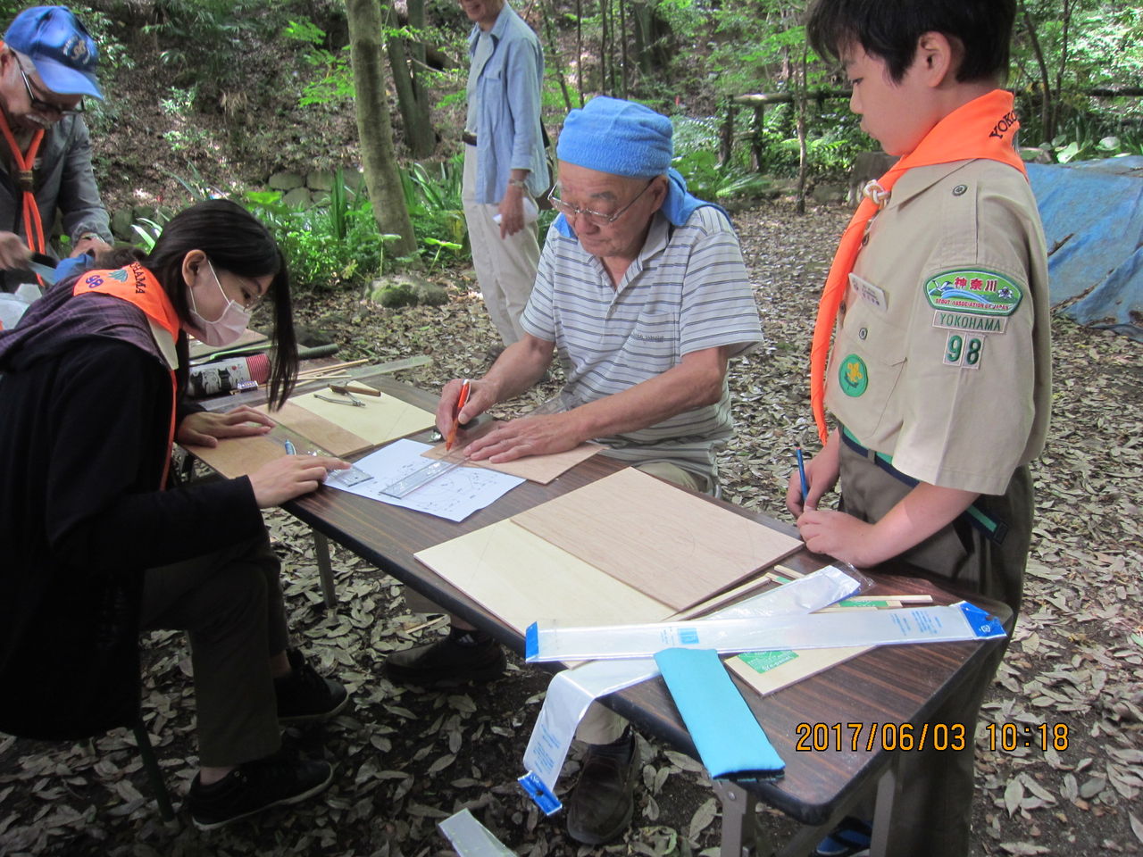 手作り味がうれしいハットケース作り : ボーイスカウト横浜第98団活動