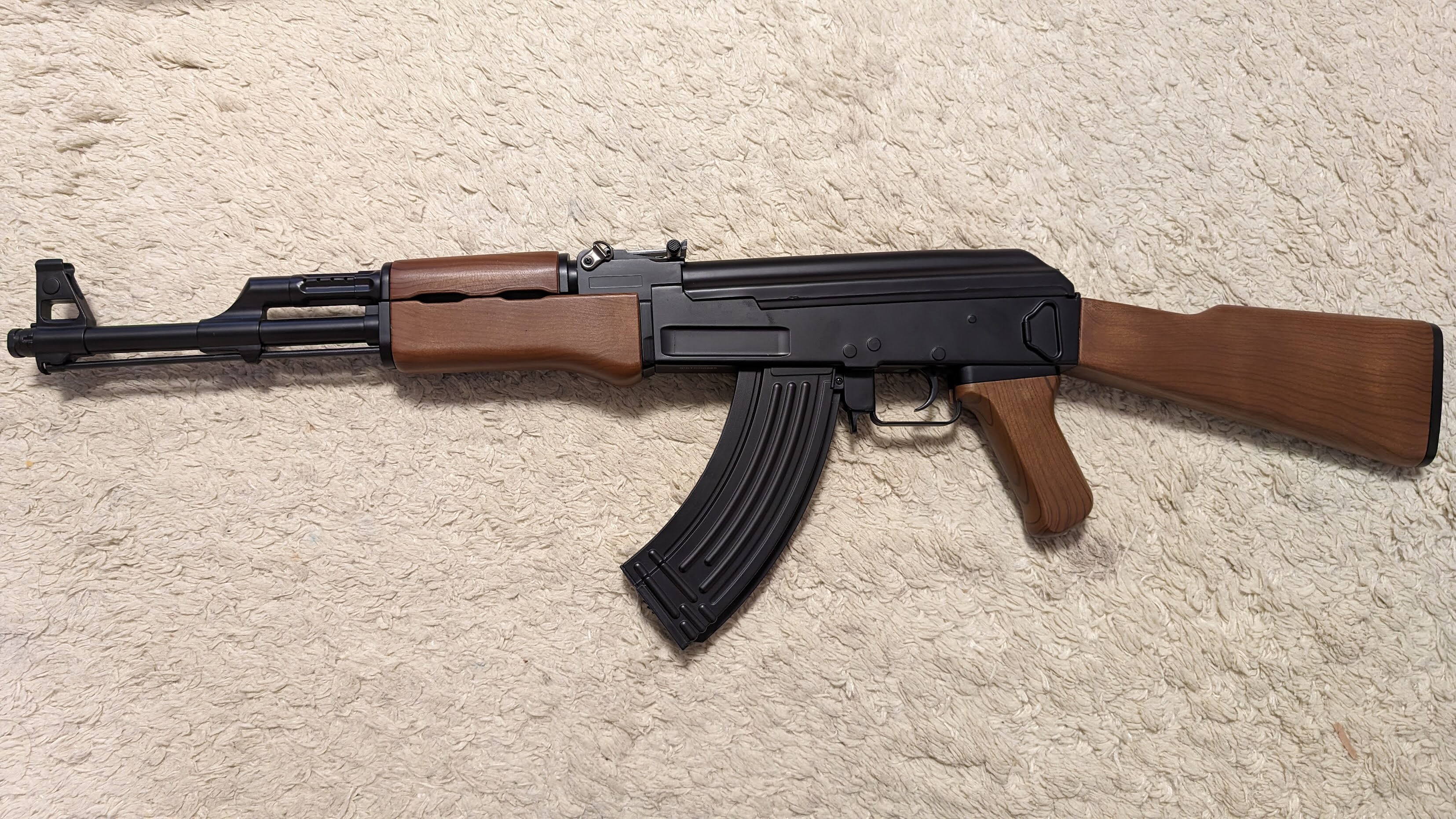 【美品】AK-47 オートマチック電動ガン【中国製】 中国製 激安 AK-47 を 買ってみた : JTOR 360 GAMER