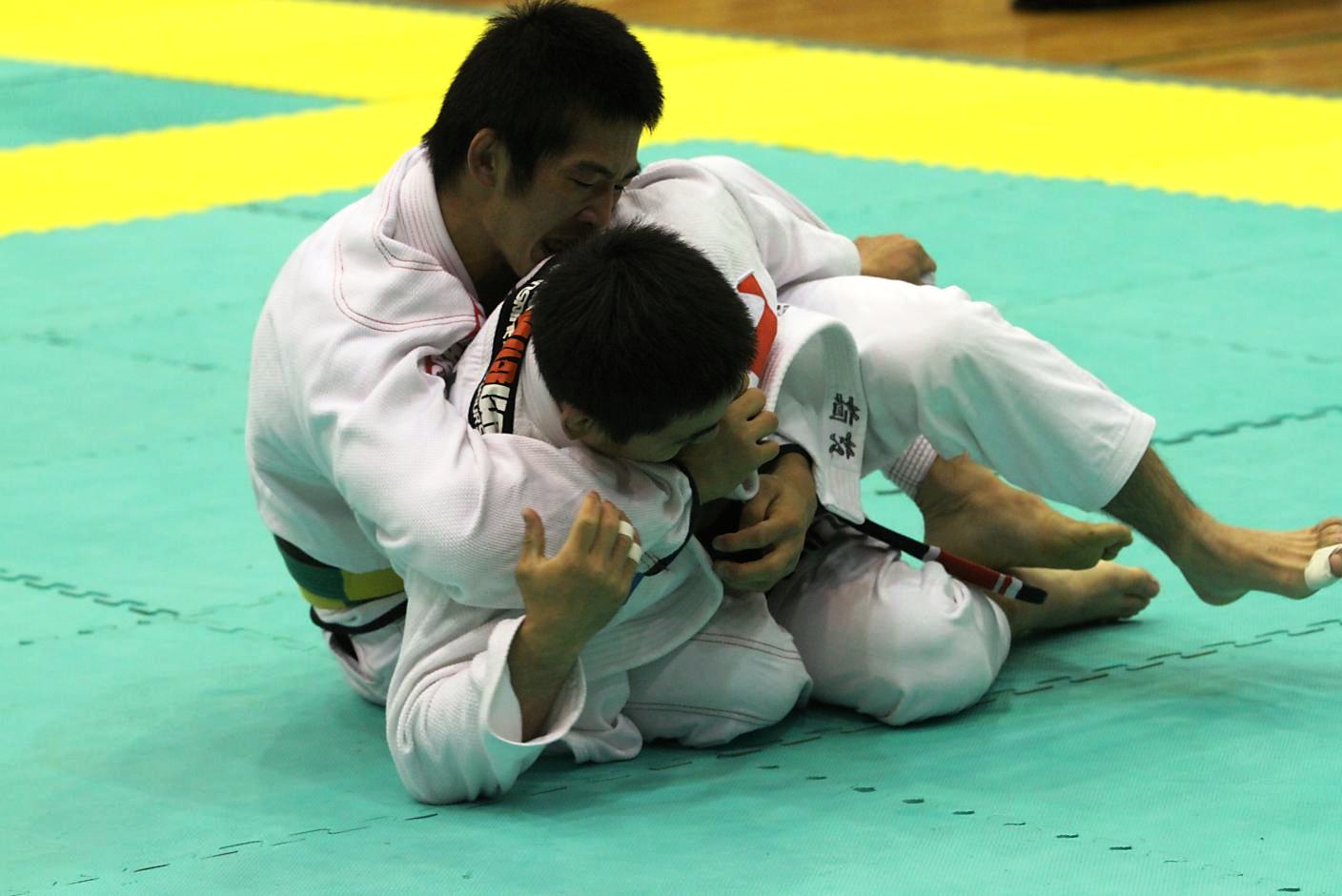東京国際2010：アダルト黒ペナ決勝戦・植松vs中村 : ブラジリアン柔術