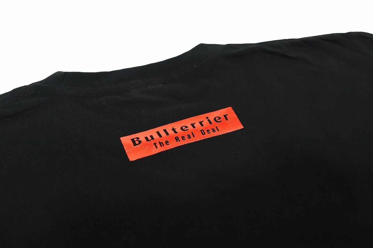 bt_tshrit_wbox_black_red_4