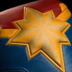 Captain Marvel Boxing Gloves4