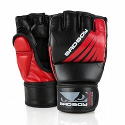 Training Series Impact MMA Gloves With Thumb blackred1