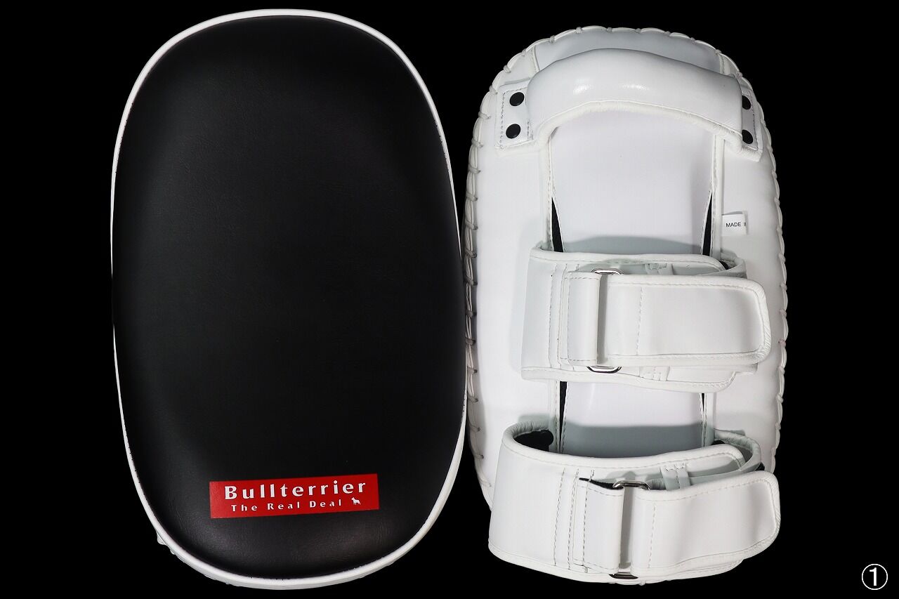 btcurvemitt_wht_blk_1
