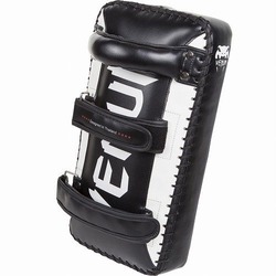 Giant Kick Pads blackwhite 3