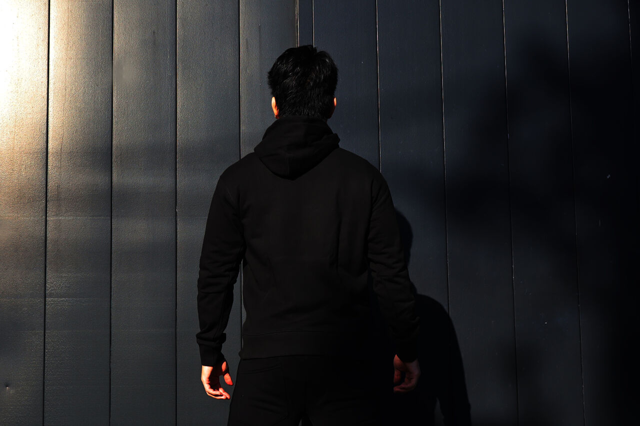 bt_hoodie_redlogo_black_5