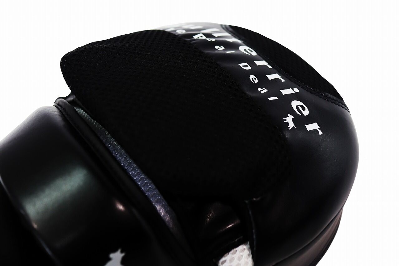 bt_focus_mitt_black_3