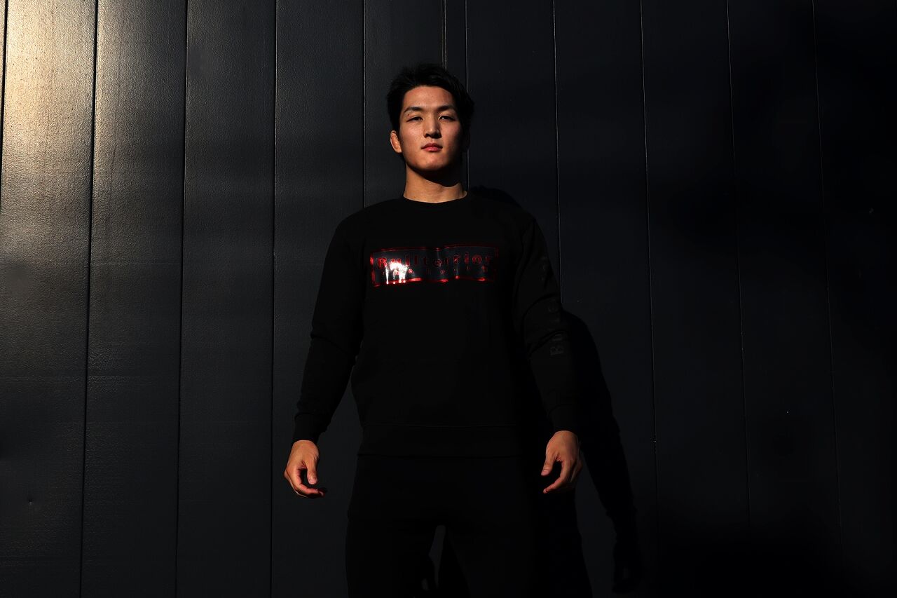 bt_sweatshirt_redlogo_black_4