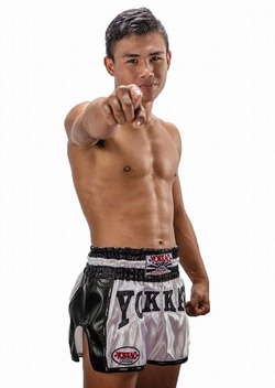 YOKKAO White Carbon Muay Thai Shorts 2