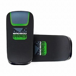 Pro Series 30 Curved Thai Pads green 1