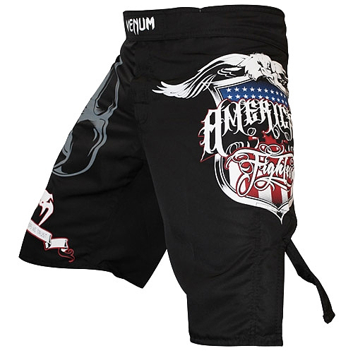 VENUM ファイトショーツ American Fighters 黒