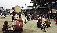 四王子神社 - ふんどし姿でわらの的を奪い合う「的ばかい」、銀杏・ソテツなどの古木