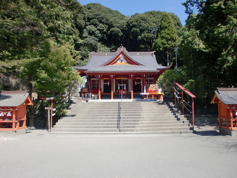 800px-Toyotamahime_Shrine_honden