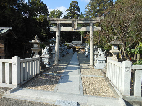 日葉酢媛命陵「狭木之寺間陵」近くに鎮座する山上八幡神社 - ぶっちゃけ古事記