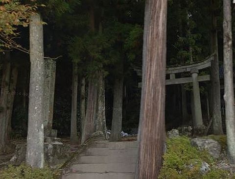 八幡神社　福井県大野市小矢戸字狐堂40