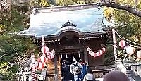 御霊神社(鎌倉市) - 左目に突き刺さった矢のエピソードが有名、9月には面掛行列を斎行