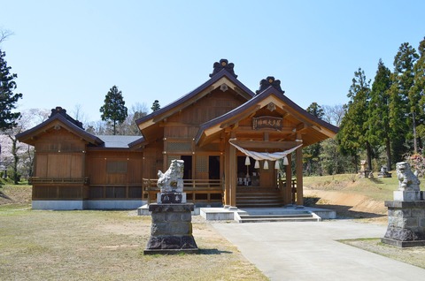 居多神社 社殿 - Wikipedia