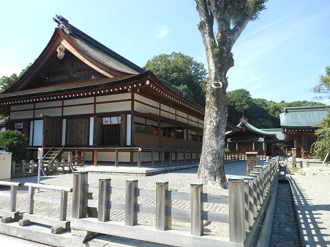 橿原神宮の神楽殿 - ぶっちゃけ古事記