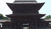 国宝「瑞龍寺仏殿・法堂・山門」(富山県高岡市)