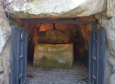 都塚古墳、史跡指定を受け整備する計画が浮上　ピラミッド復元に期待 - 奈良・明日香のキャプチャー