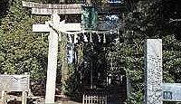 楯縫神社(美浦村郷中) - 普津主神が甲楯を脱いだ楯脱山、室町期の木造狛犬、信太郡一宮