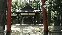 衣手神社 - 三ノ宮衣手社・三宮衣手神社とも称される松尾祭の御旅所の一つ、松尾大社の末社