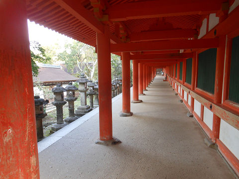 春日大社の回廊の様子２ - ぶっちゃけ古事記