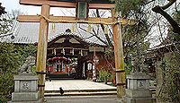 許波多神社（五ヶ庄） - 勝運の神、過去に競馬の神事や関連神像で「馬の神社」