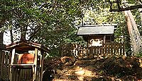 皇子原神社 - 神武天皇が誕生した「産場石」、狭野神社の遷座後に奉斎、「御腰掛石」