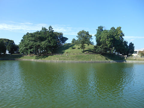 黒塚古墳（柳本公園） - ぶっちゃけ古事記