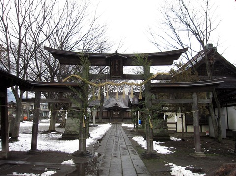 美和神社の三ツ鳥居 - Wikipedia