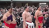 出雲大社で横綱白鵬が奉納土俵入りを披露 - 2013年10月23日、島根県出雲市
