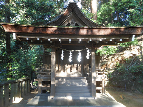 石上神宮の摂社・天神社の近撮１ - ぶっちゃけ古事記