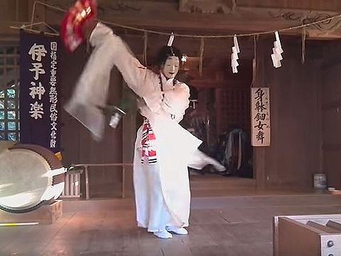 愛媛県の重要無形民俗文化財