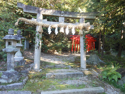伊射奈岐神社 稲荷社の方へ - ぶっちゃけ古事記