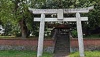 乙咩神社 - 宇佐神宮前史、方形周溝墓の上に創建、八幡大神が洗浴したと伝わる乙女水