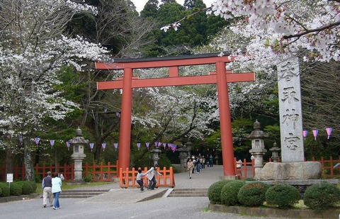 寺社に油のような液体、千葉県警が東京出身のキリスト教系の宗教団体幹部に逮捕状のキャプチャー