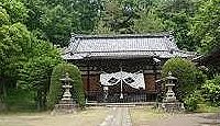 八幡神社（甲府市宮前町） - 武田信玄が定めた、国中の神主が交代で参籠した甲斐国総社