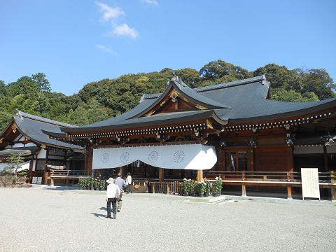 大神神社の祈祷殿 - ぶっちゃけ古事記