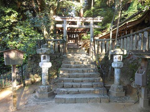 石上神宮の摂社・天神社の俯瞰 - ぶっちゃけ古事記