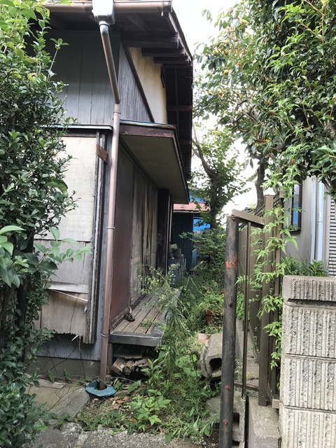CE008BF1-30F0-4CA8-ACD7-F549C450A882