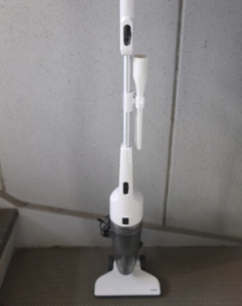 AEB611BD-1D55-42FD-9318-8958F0E059A3