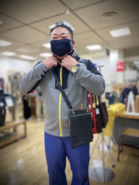 EFF4E71D-876B-41DF-8E85-33A1AD8DA9FD