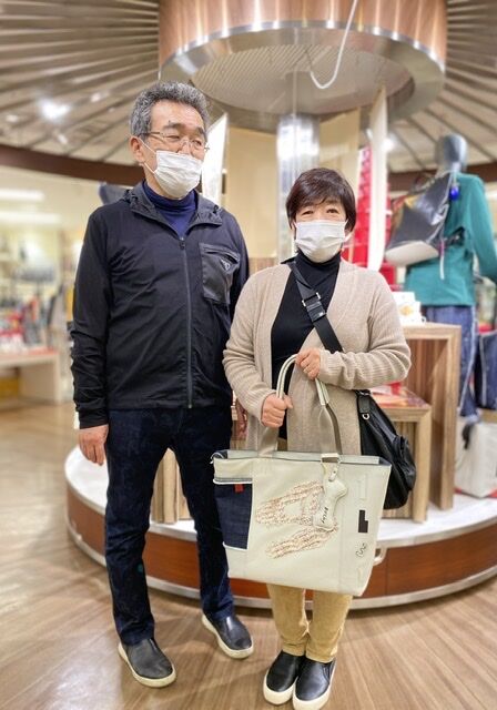 01F5DCFC-FBDD-42D7-960C-BB89D8E9D57E