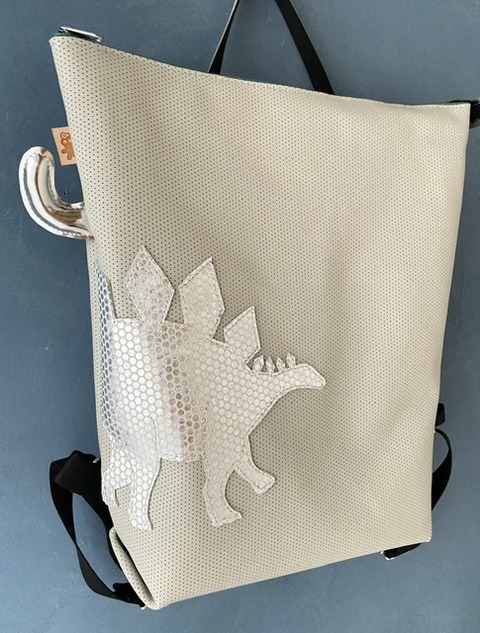 A00C948B-706F-4101-B395-35043AFAA683