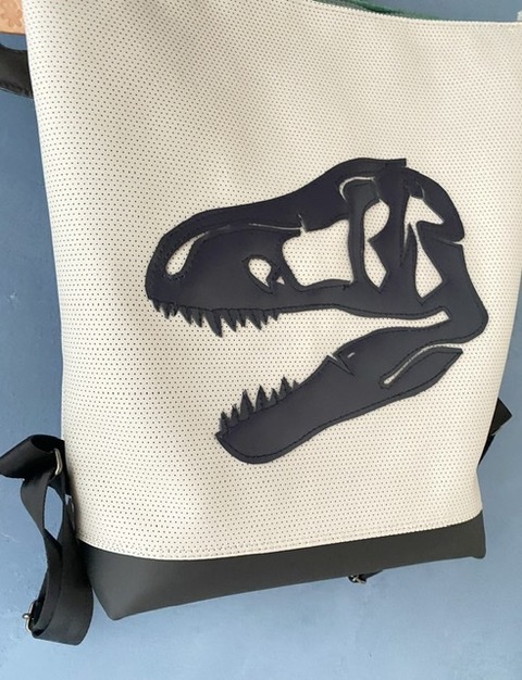 DCA789BC-D027-46F2-85EB-0134E786B88A