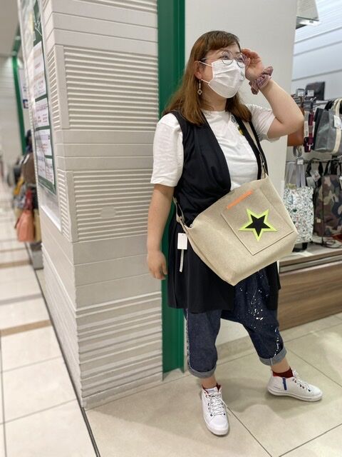 9FB3CB06-6CE5-4201-B0AA-CC5EAED1107A