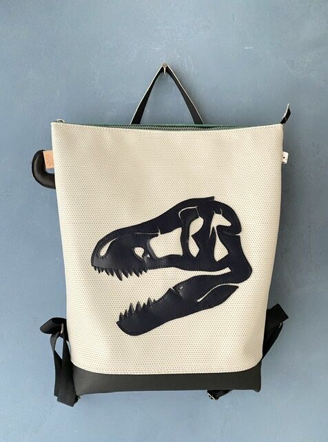 8C296341-FC58-4B26-A0C3-9C1E260EA67C