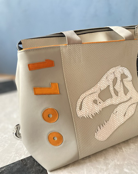 F6ED1853-4C01-4F4F-99DF-09CE60A8CFAA