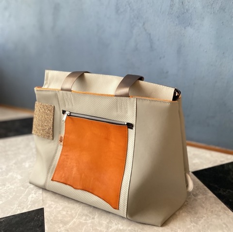 3AAA0A2E-2688-4354-813D-2ECF235CD702