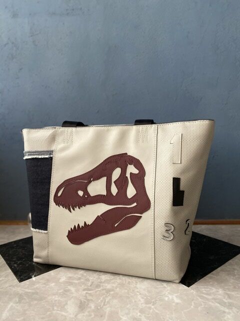 DCFA407C-3602-4CAB-AF5B-3E0FA0E6E5BA